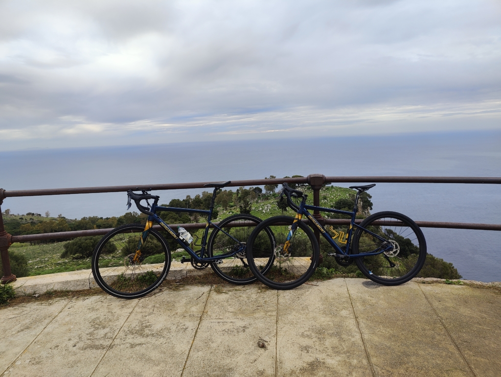 Guided road bike tours in Palermo Monte Pellegrino and Torretta - Sicilia a Ruota Libera